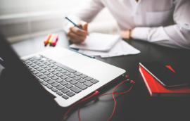 作為一名客服，要具備哪些銷售技巧？