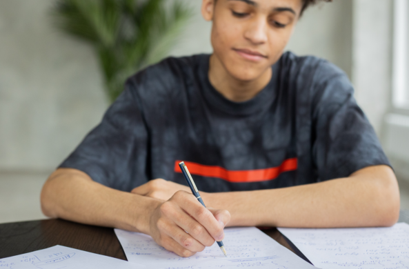 外包客服正在考試