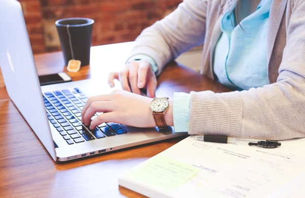 網(wǎng)店客服怎么接待顧客？客服要做好哪些方面？