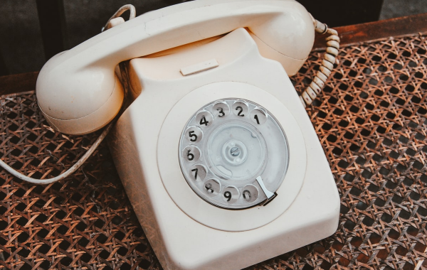 用電話崔顧客付款