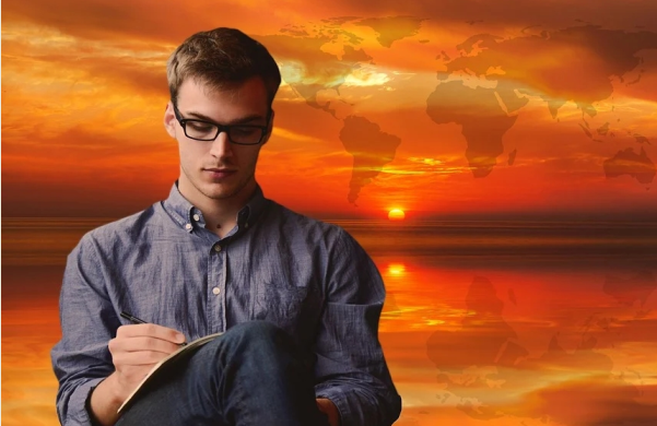 不斷學(xué)習(xí)提高自己　