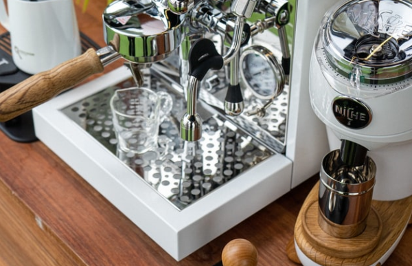 客服外包公司的客服專業程度高　