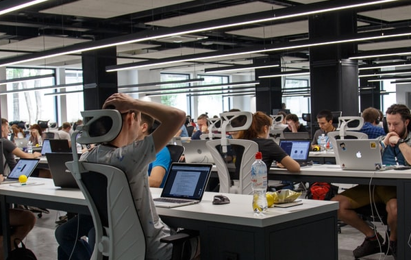 專業客服團隊的工作氣氛