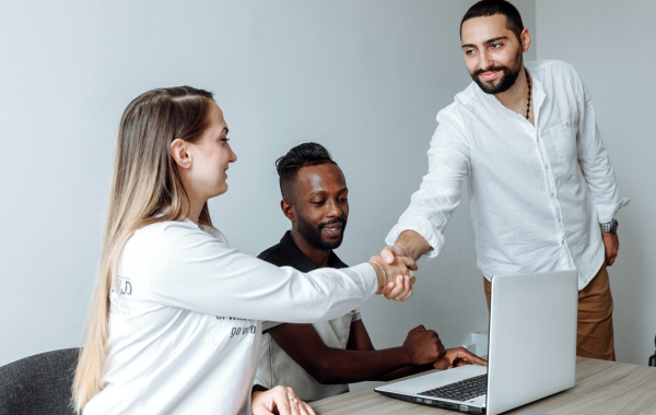 網店和客服外包公司合作能有哪些好處？