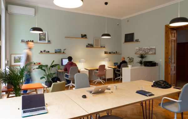 關于網店客服外包之后的利與弊