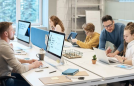 店主應該如何選擇抖音推廣客服外包？