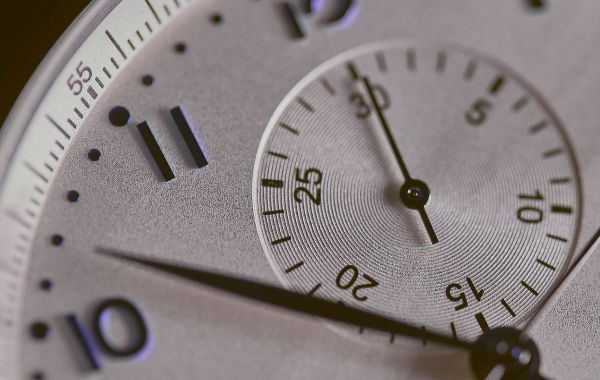 抖音選擇客服外包公司的優點和缺點分別是什么？