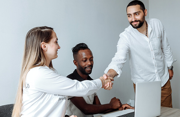 與客服外包公司合作