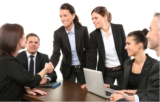 成功與外包公司合作