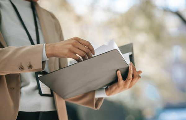 怎樣才能選擇一家靠譜的400電話外包公司？