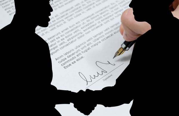 達成外包客服協議