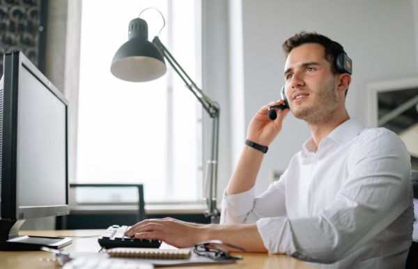 為什么企業(yè)需要呼出客服外包？外包作用是什么？