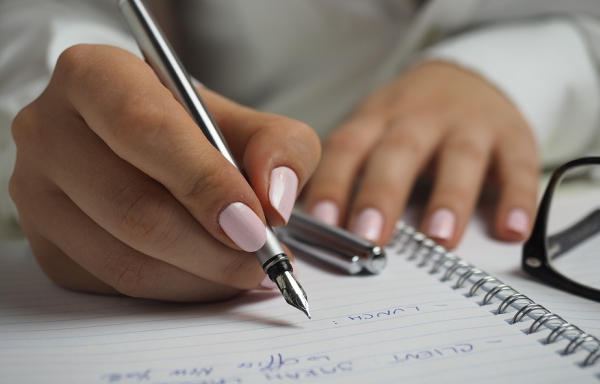 對(duì)接企業(yè)電話客服外包值嗎？外包客服靠譜嗎？