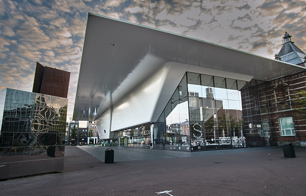 怎么才能找到專(zhuān)業(yè)的電話(huà)營(yíng)銷(xiāo)客服外包服務(wù)商？