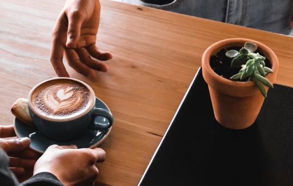 開淘寶店貨源應(yīng)該如何選擇？什么樣貨源比較好？