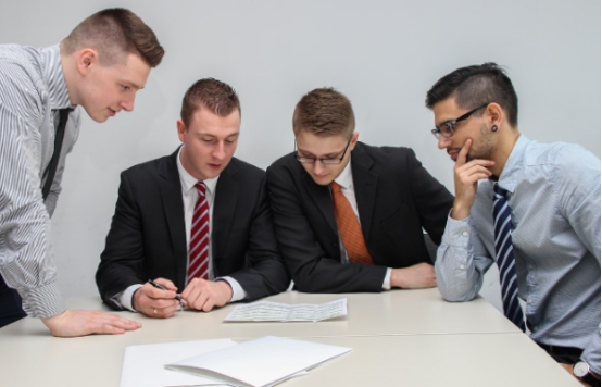 外包公司管理層