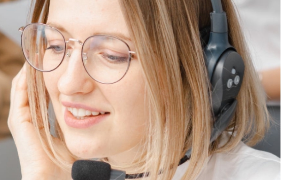 外包公司的電話客服