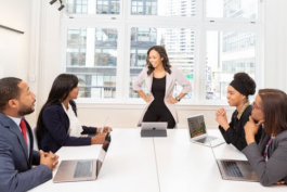 目前電商客服托管服務(wù)行業(yè)的發(fā)展現(xiàn)狀和趨勢