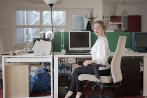 托管公司客服人員經驗豐富