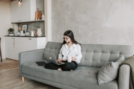 對于老客戶網(wǎng)店客服話術(shù)(對于回訪老客戶網(wǎng)店客服常用的溝通話術(shù)案例)