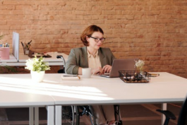 電商玩具店直播客服的銷售技巧和常用話術