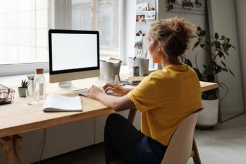 耐心回答客戶的問題