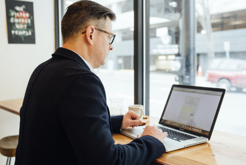 網(wǎng)店售中服務(wù)主要包括的工作內(nèi)容和技巧