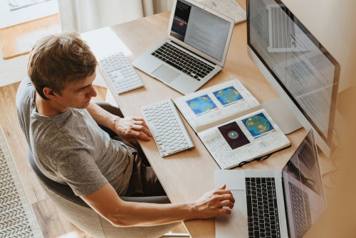 京東電商網(wǎng)店客服應(yīng)該具備的基本素質(zhì)和專業(yè)知識