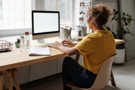 天貓網(wǎng)店運營與管理實驗感想心得總結(jié)報告