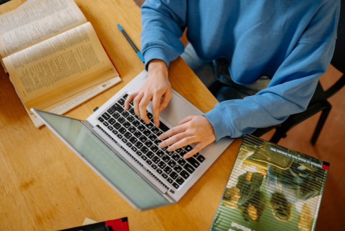 天貓售前客服考試題及答案