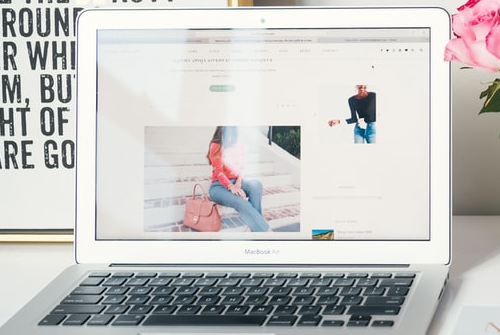 從批發網站進貨