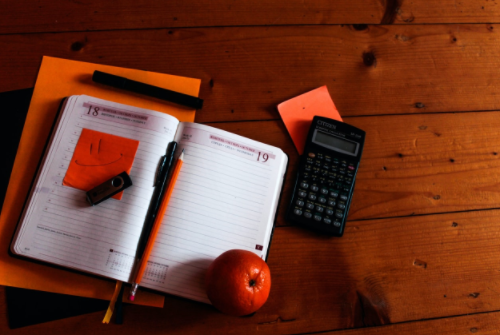 淘寶售前客服應(yīng)該具備的專業(yè)知識是什么？