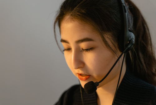 抖音網(wǎng)店客服外包有哪些特點(diǎn)和特征？