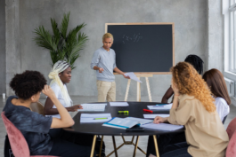 關于包裝產品賣點拼多多是怎樣培訓客服的？