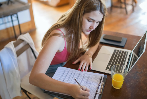 拼多多客服怎么做？需要哪些專業知識？