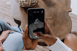 抖音怎么免費上熱門？有哪些方法？