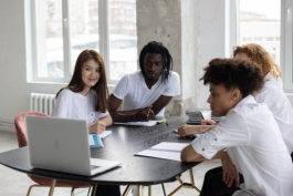 專業(yè)的外語客服外包公司具有哪些條件？