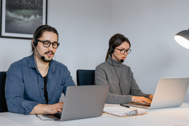 怎么能聯系到快手賣家的客服?有幾個步驟?