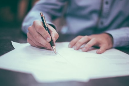 新手該怎么辦理抖音小店的營業(yè)執(zhí)照？