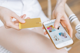 抖音新人招商考試專題，含答案