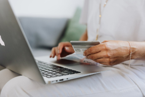 抖音化妝品小店的運營技巧