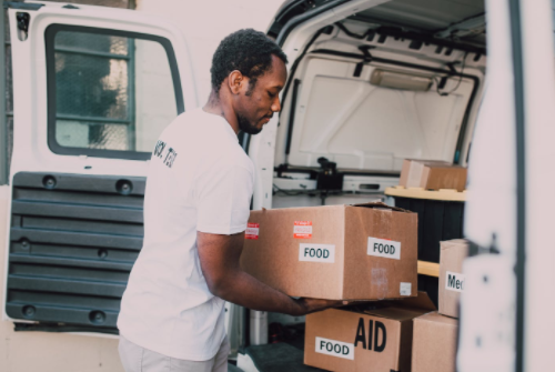 拼多多商家找快遞合作的技巧