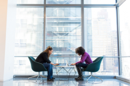 在職場如何和別人愉快的交流？有哪些技巧？