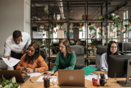 影響辦公室人際關系的五個方面