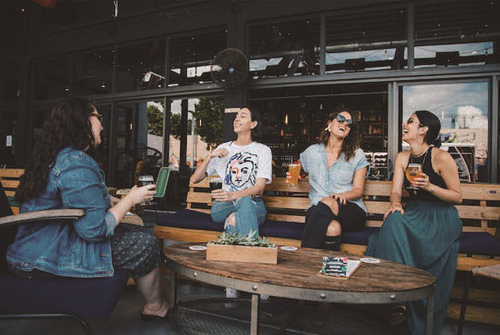 在辦公室社交的技巧（如何在辦公室友好的進(jìn)行社交？）