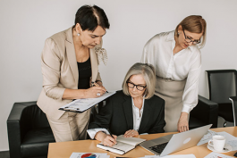 什么是職場情商？如何提高職場情商？