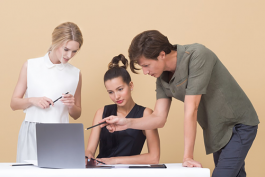 職場(chǎng)人如何提高溝通能力和表達(dá)技巧?