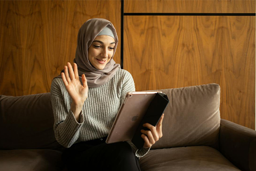 如何通過心理學(xué)提高人際交往能力？