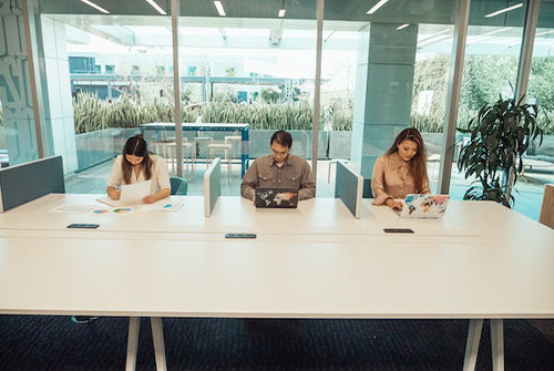 如何整理辦公室？清潔辦公桌的小技巧