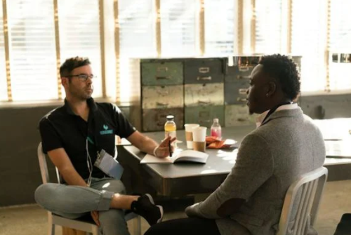 提高溝通能力的方法 與人溝通說(shuō)話技巧